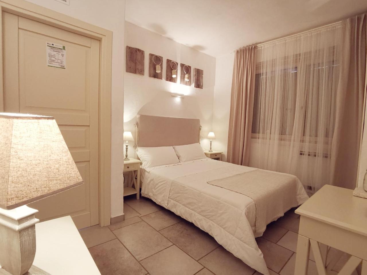 Le Nicchie Guest House لوتشرا المظهر الخارجي الصورة