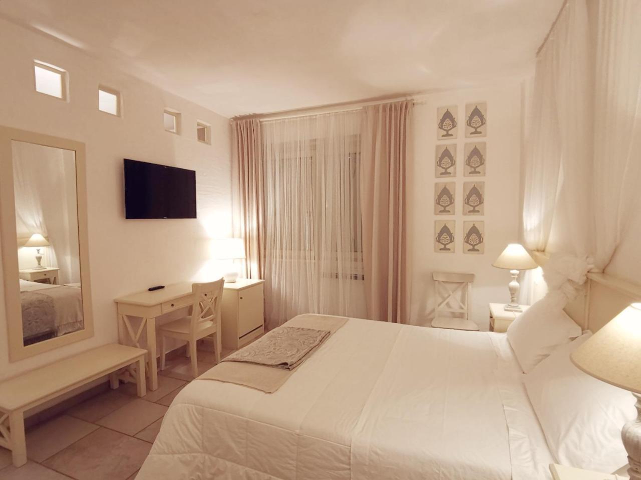 Le Nicchie Guest House لوتشرا المظهر الخارجي الصورة