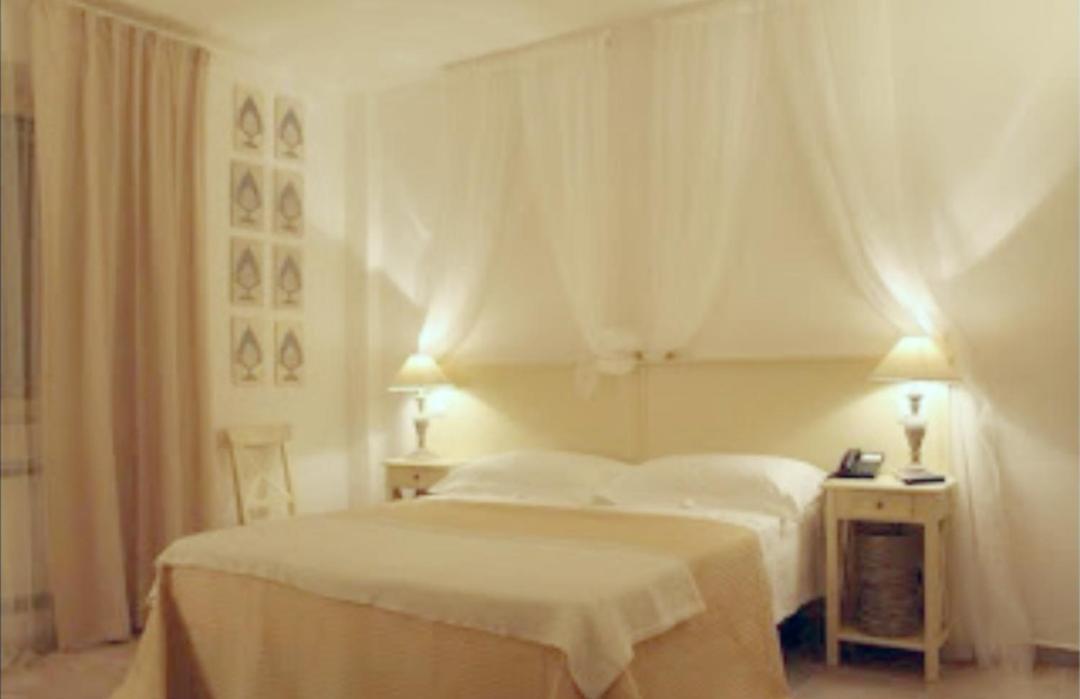 Le Nicchie Guest House لوتشرا المظهر الخارجي الصورة